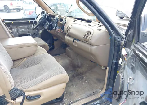 2001 Dodge Ram 1500 St z USA, uszkodzony, nr VIN 3B7HC13Y11G712385